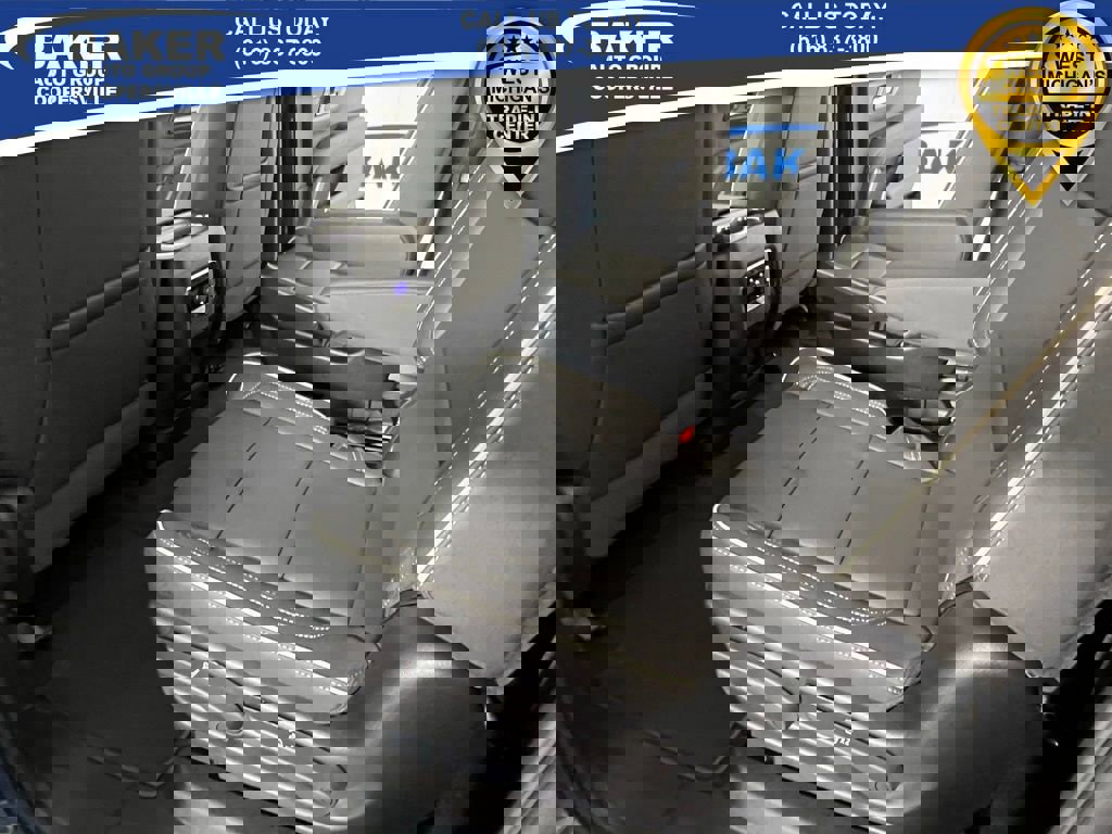 New 2025 Chevrolet Suburban Premier image 16