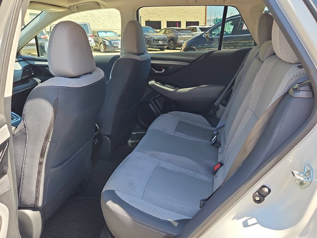 Used 2025 Subaru Outback Premium AWD/4WD image 28
