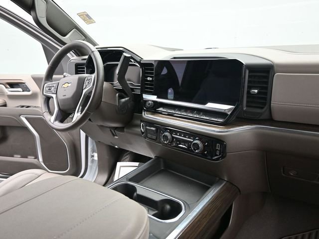 Used 2025 Chevrolet Silverado 2500 LT image 24