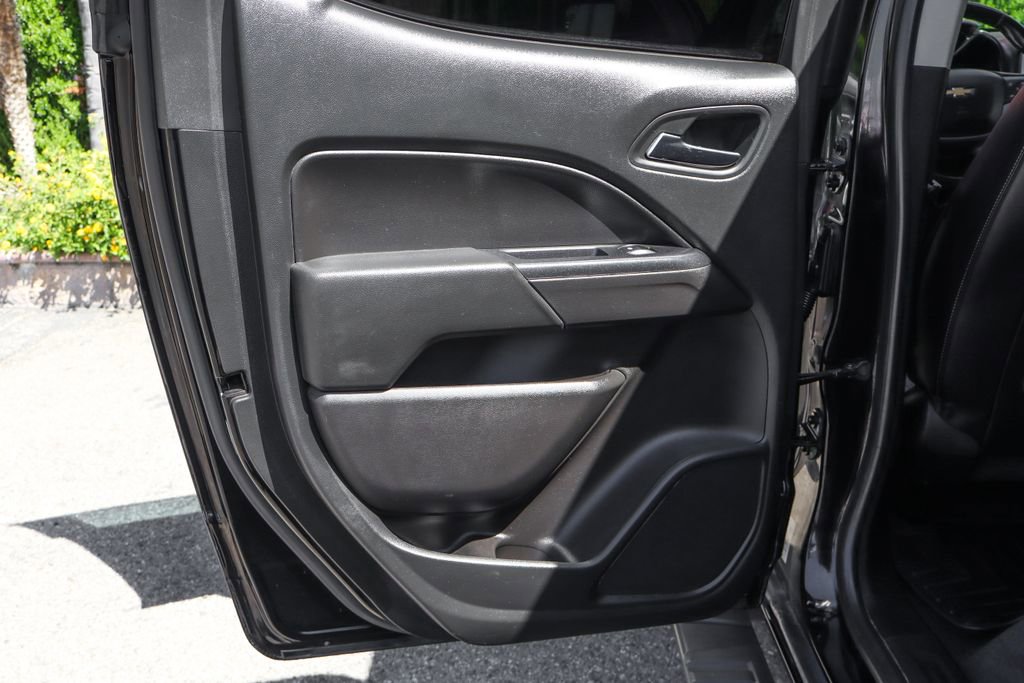 Used 2020 Chevrolet Colorado LT w/ Colorado RST Special Edition RWD image 44
