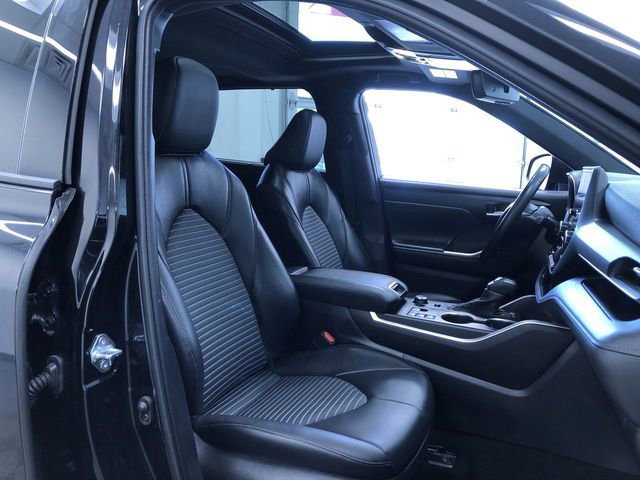 Certified 2025 Toyota Highlander XSE AWD/4WD image 19