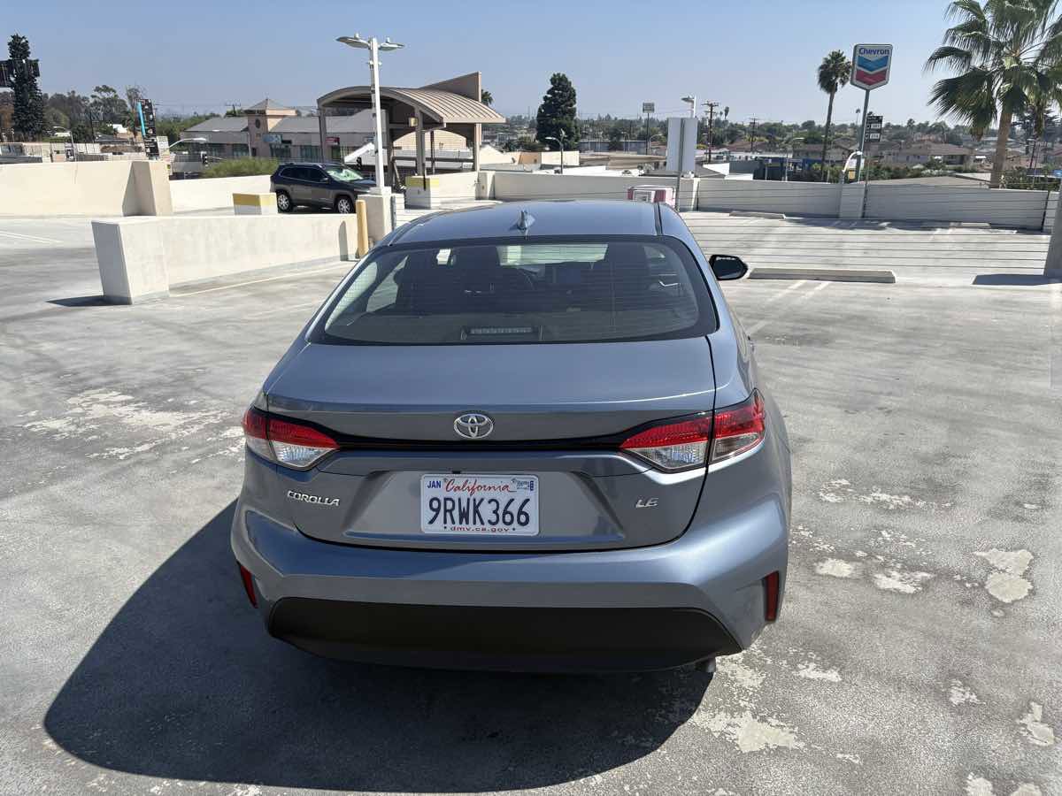 Used 2025 Toyota Corolla LE image 38