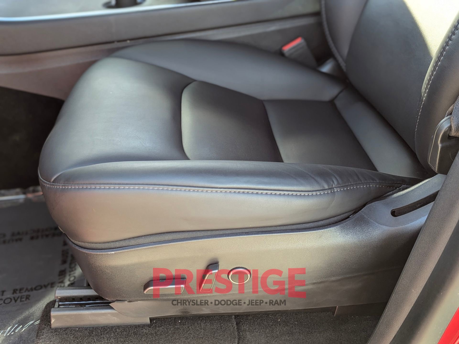 Used 2021 Tesla Model Y Long Range AWD/4WD image 27