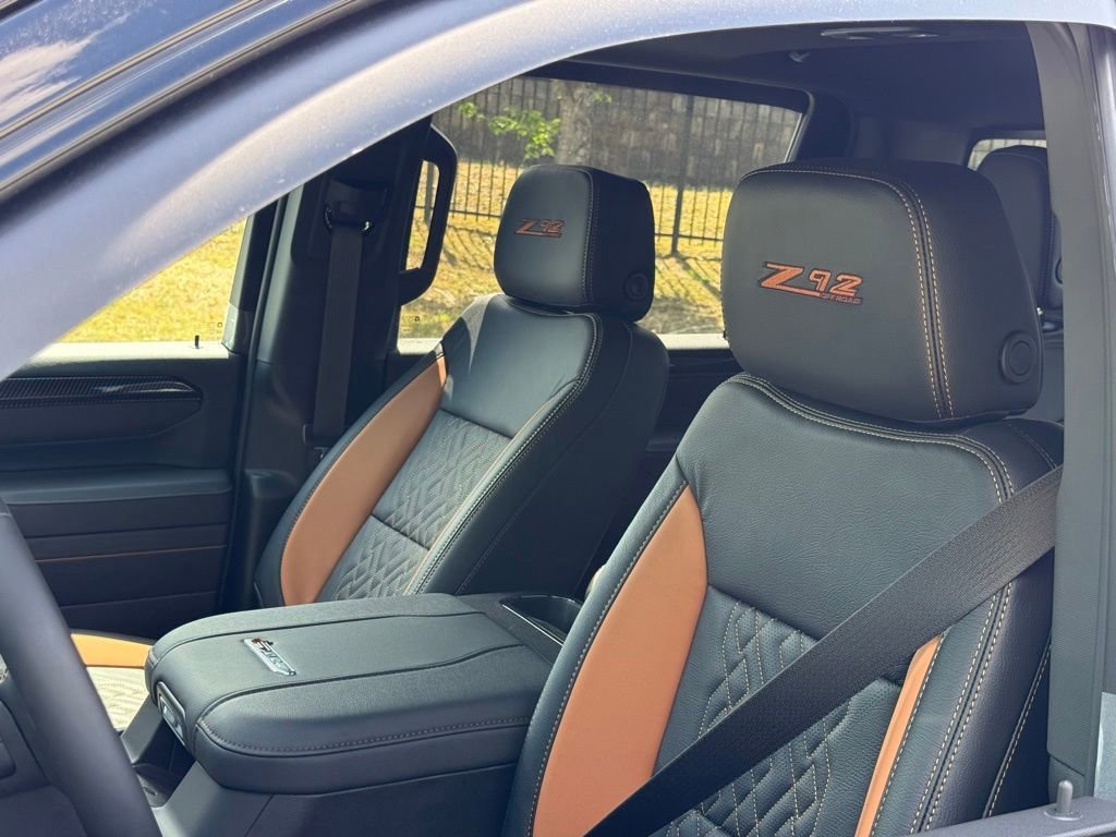 New 2026 GMC Sierra 2500 AT4 w/ Technology Package AWD/4WD image 17