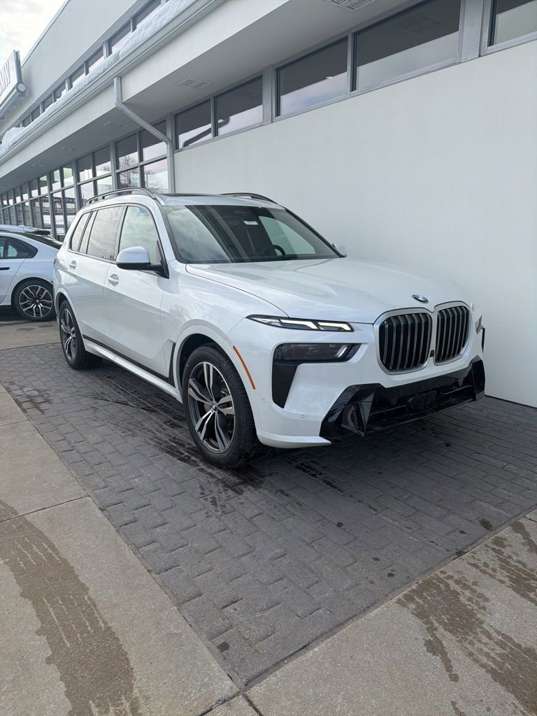 New 2026 BMW X7 xDrive40i w/ M Sport Package image 1