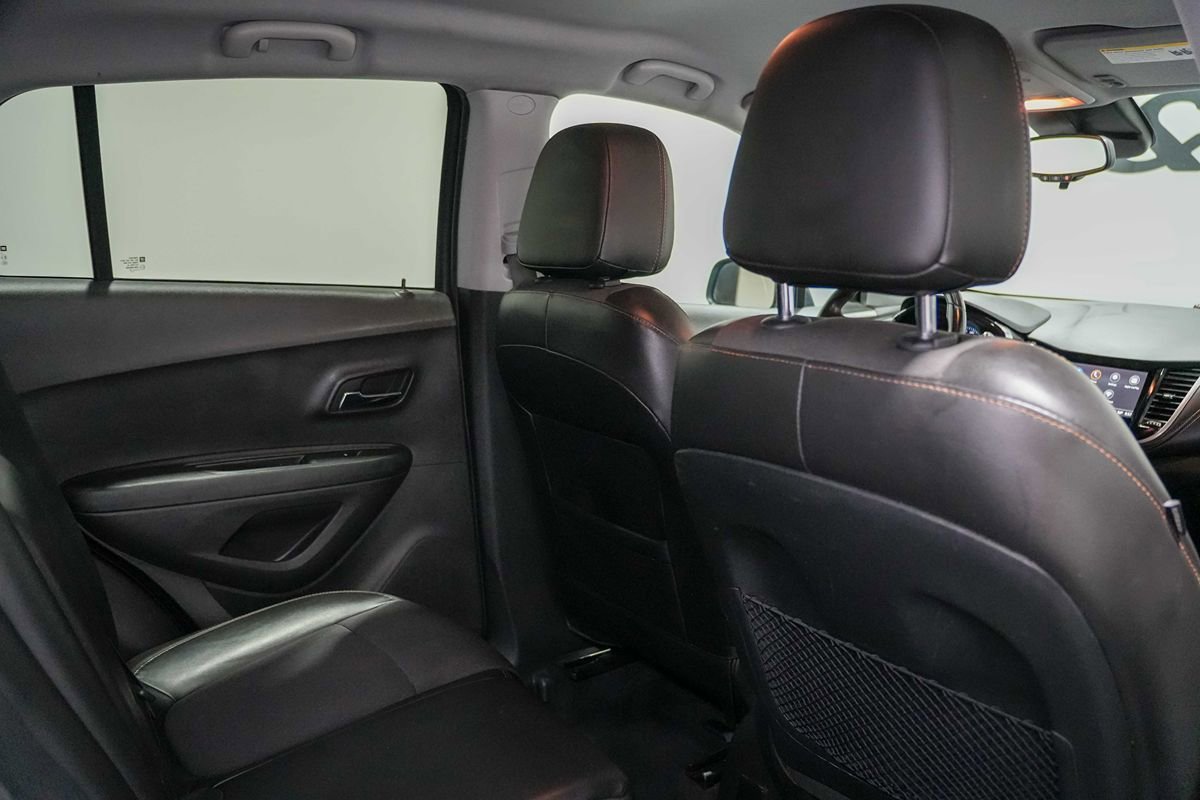 Used 2018 Chevrolet Trax LT w/ LT Convenience Package FWD image 22