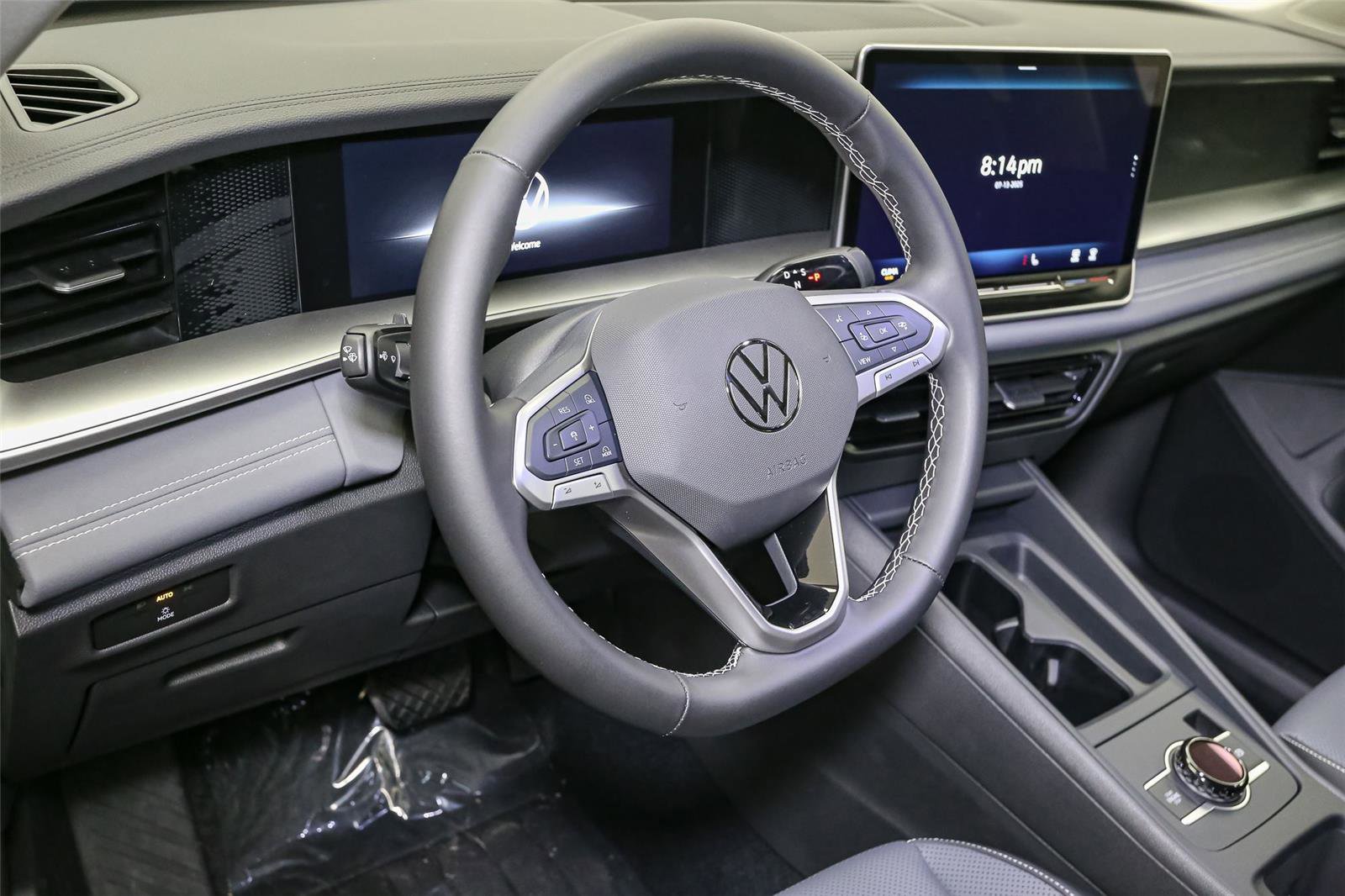 New 2025 Volkswagen Tiguan SE image 16