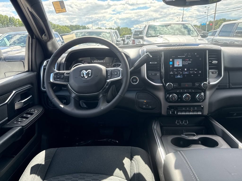 New 2026 RAM 2500 Big Horn AWD/4WD image 19