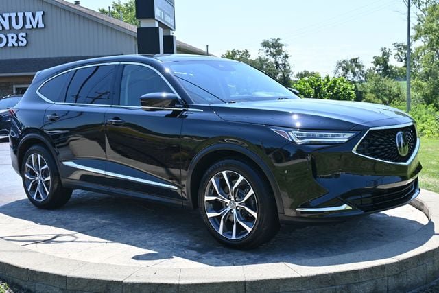 Used 2023 Acura MDX w/ Technology Package AWD/4WD image 3