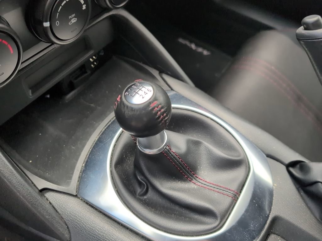 Used 2016 MAZDA MX-5 Miata Club w/ Brembo/BBS Package RWD image 9