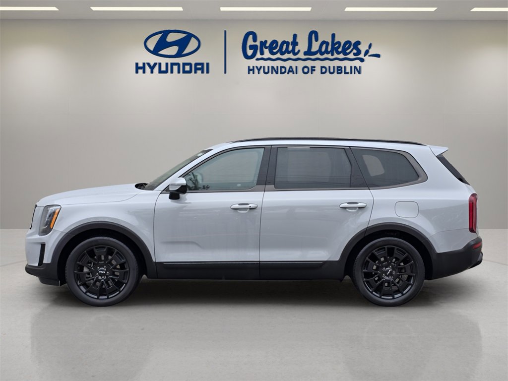 Used 2022 Kia Telluride SX w/ SX Prestige Package image 2