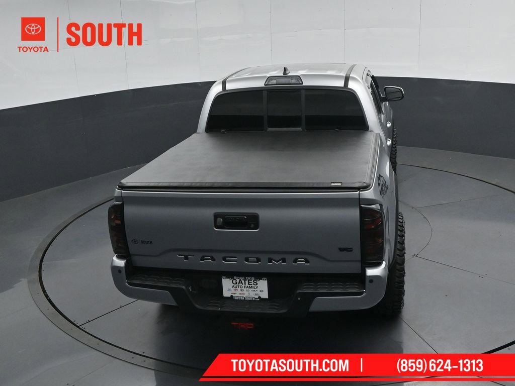 Used 2016 Toyota Tacoma TRD Off-Road AWD/4WD image 43