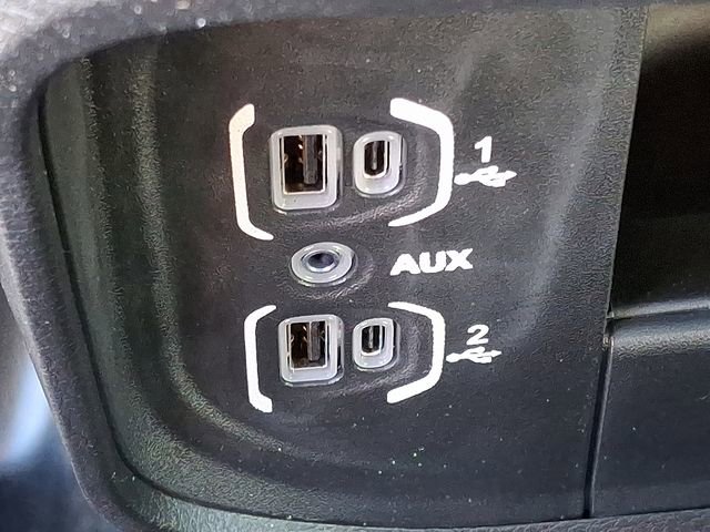 Used 2024 RAM 2500 Tradesman w/ Chrome Appearance Group image 20