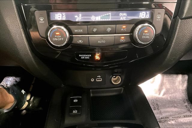 Used 2019 Nissan Rogue SV AWD/4WD image 21