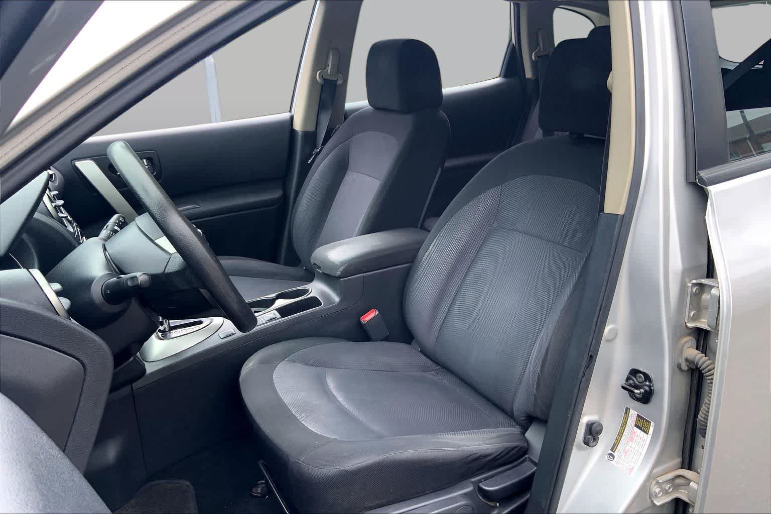 Used 2013 Nissan Rogue S FWD image 7