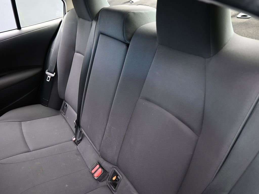 Used 2021 Toyota Corolla LE image 28
