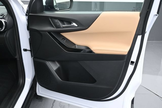 Used 2026 Chevrolet Equinox ACTIV w/ Convenience Package III FWD image 11