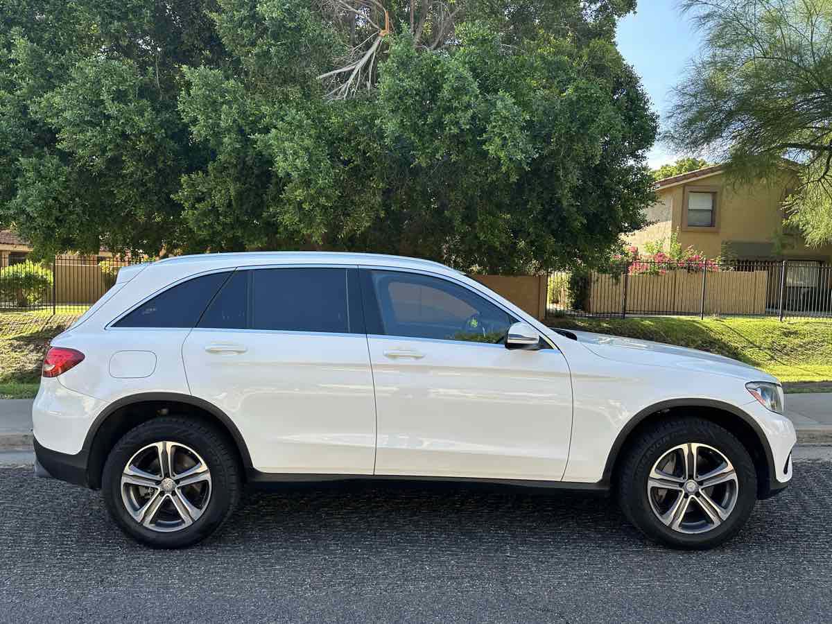 Used 2017 Mercedes-Benz GLC 300 image 9