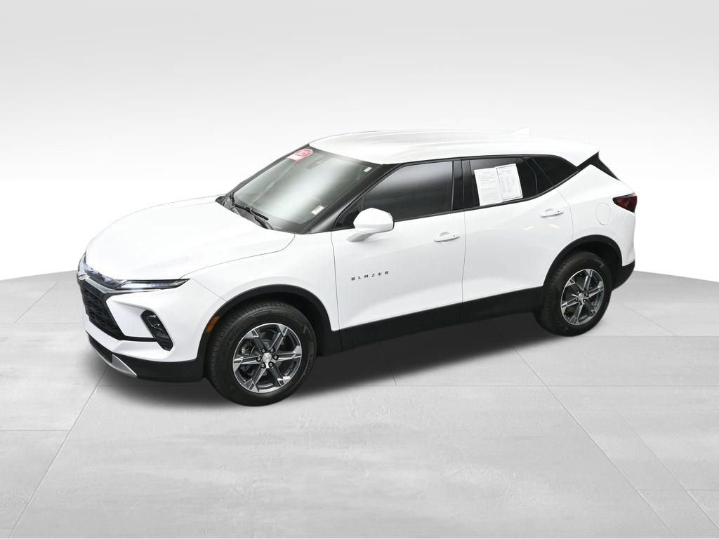 Used 2025 Chevrolet Blazer LT image 38