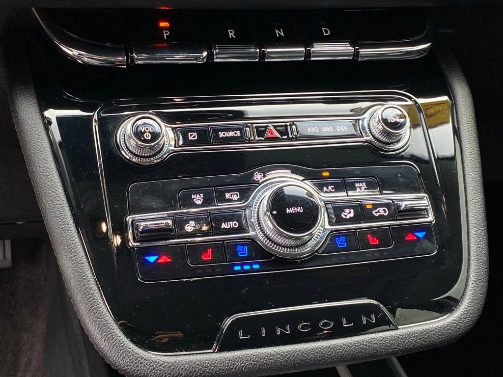 Used 2022 Lincoln Corsair AWD w/ Equipment Group 101A image 19