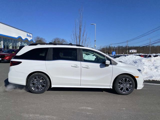 New 2026 Honda Odyssey Touring image 2