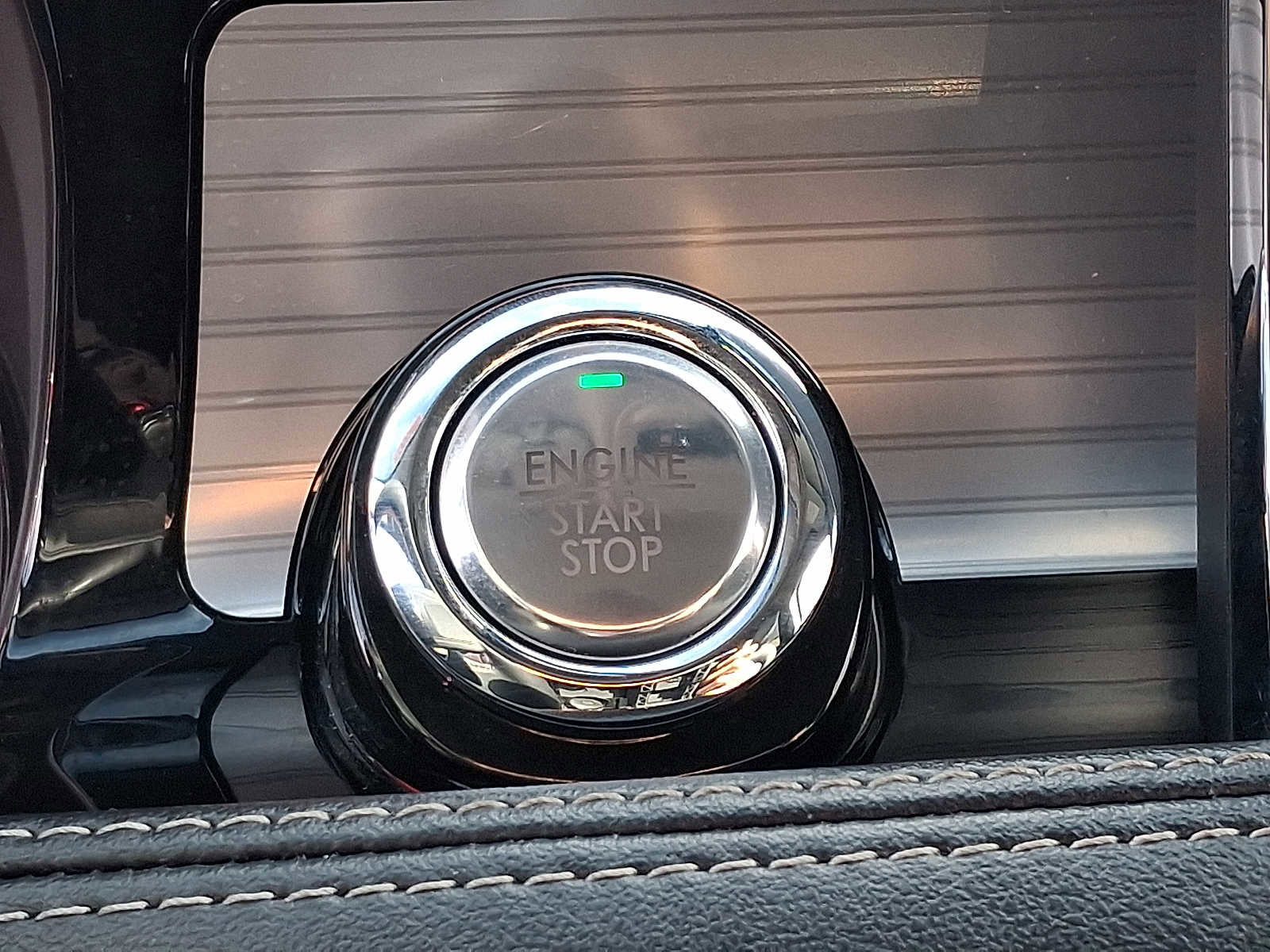 Used 2022 Lincoln Corsair AWD w/ Equipment Group 101A image 24