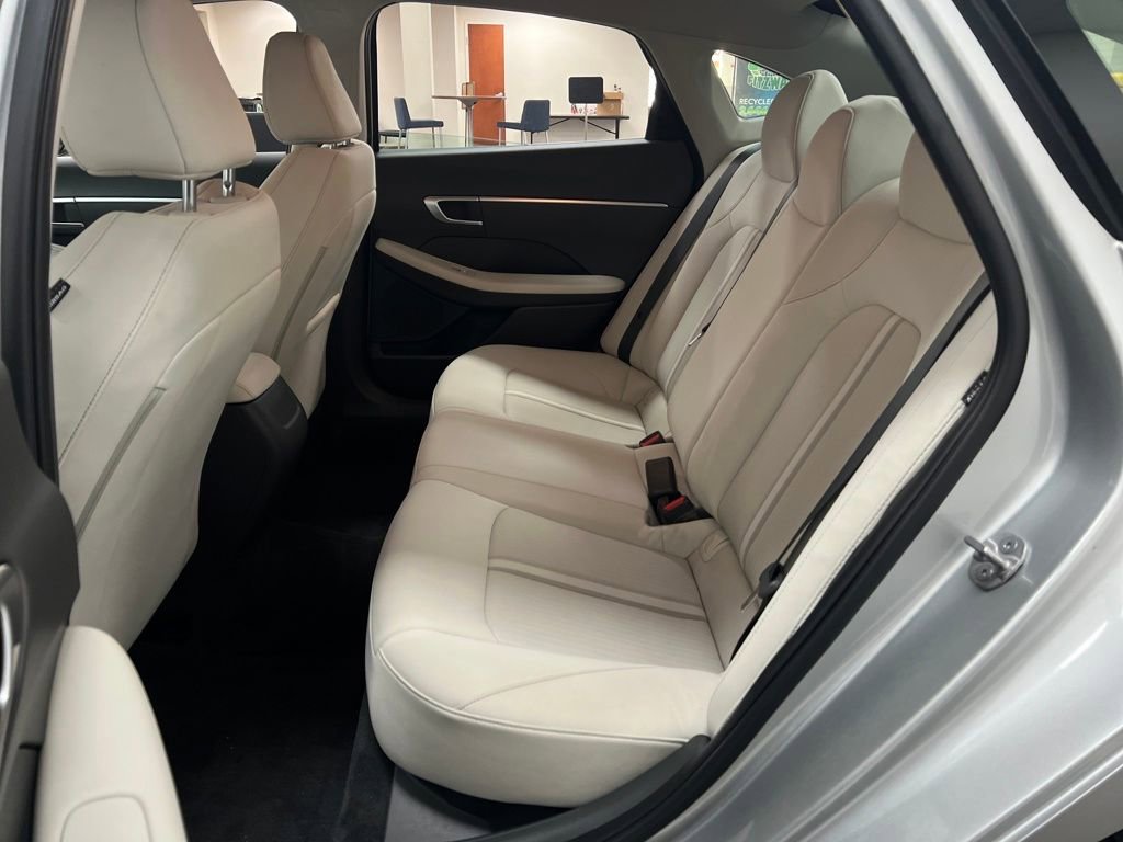 Used 2025 Hyundai Sonata SE image 27
