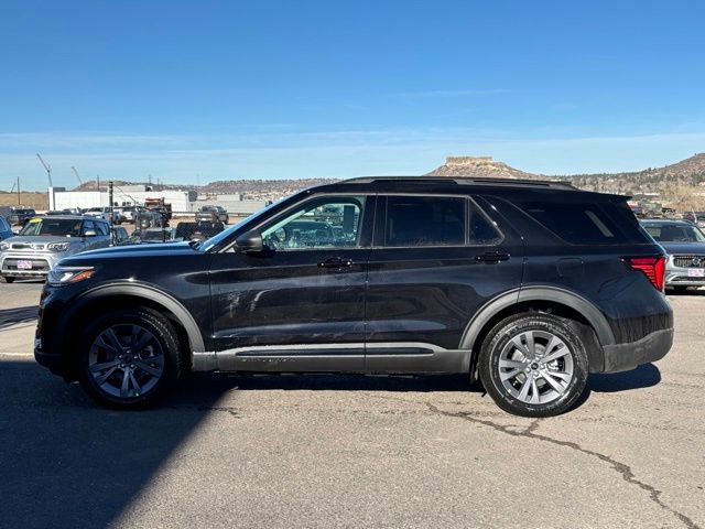 New 2026 Ford Explorer Active w/ Active Comfort Package image 2