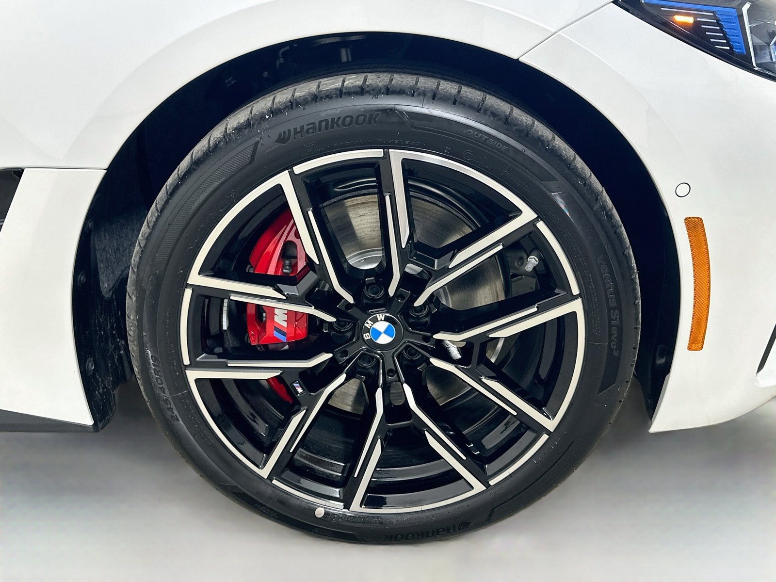 New 2026 BMW 430i xDrive w/ M Sport Package AWD/4WD image 10