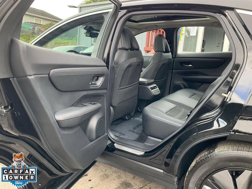 Used 2024 Nissan Ariya FWD image 25