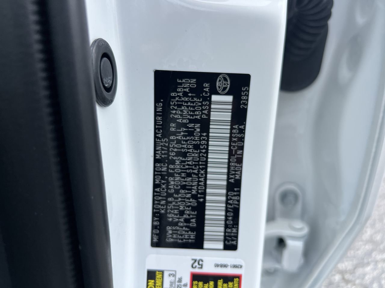 Used 2026 Toyota Camry SE FWD image 36