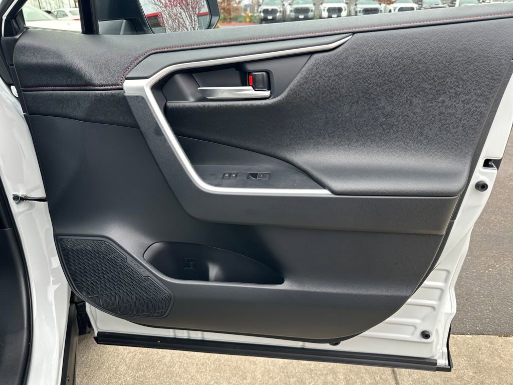 Used 2025 Toyota RAV4 XSE w/ Weather Package image 16