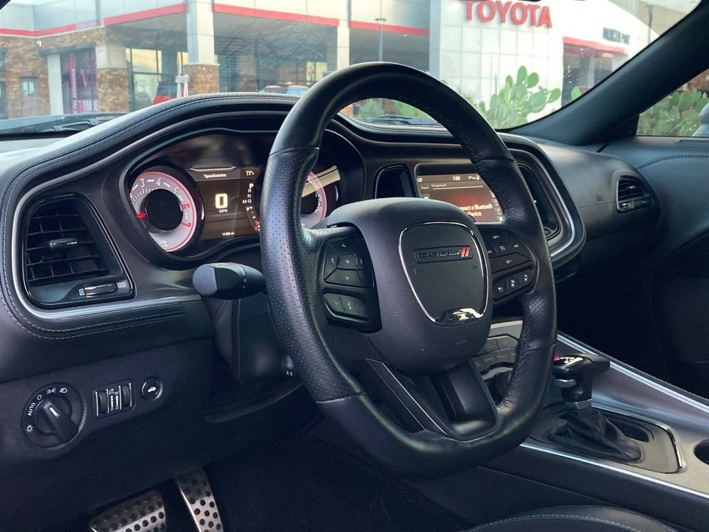 Used 2022 Dodge Challenger R/T Scat Pack RWD image 9