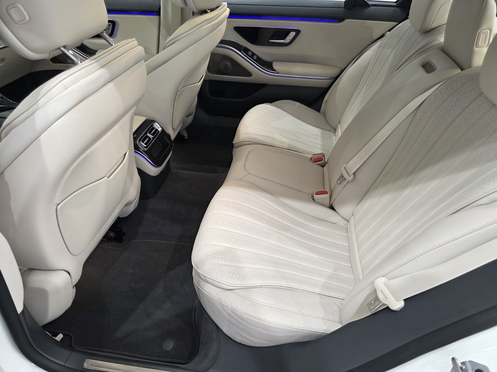 Used 2022 Mercedes-Benz S 500 4MATIC image 11