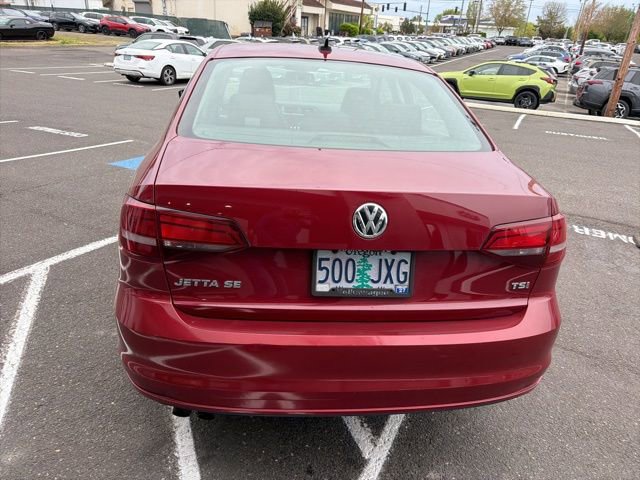 Used 2017 Volkswagen Jetta SE image 7