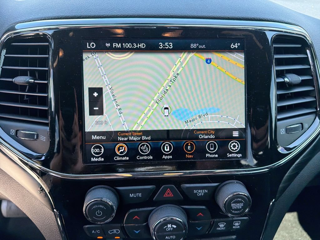 Used 2022 Jeep Grand Cherokee Laredo X AWD/4WD image 22
