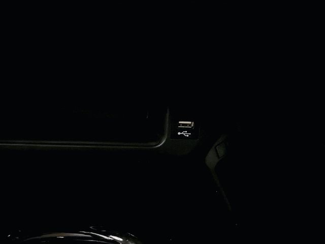 Used 2021 Toyota C-HR XLE FWD image 31
