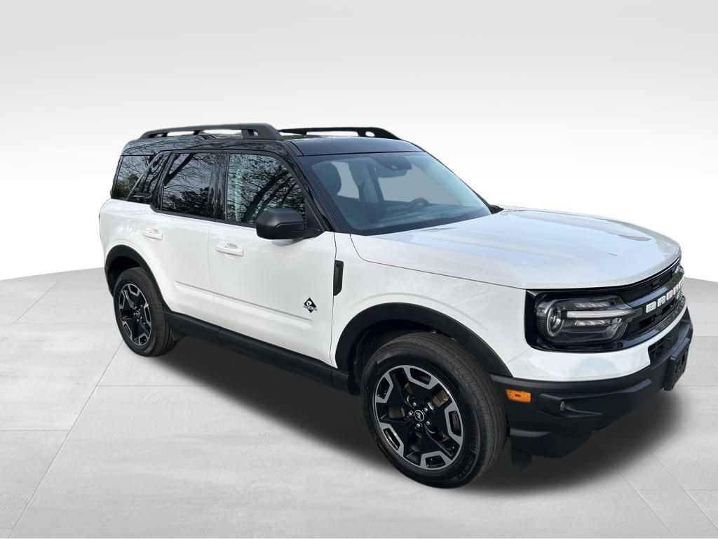 Used 2023 Ford Bronco Sport Outer Banks w/ Tech Package AWD/4WD image 8