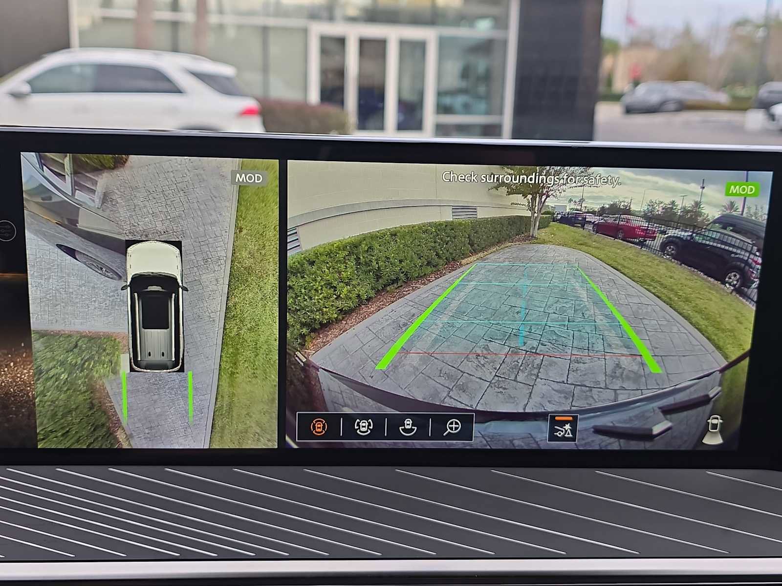 New 2026 INFINITI QX80 Autograph w/ Premium Cargo Package image 20