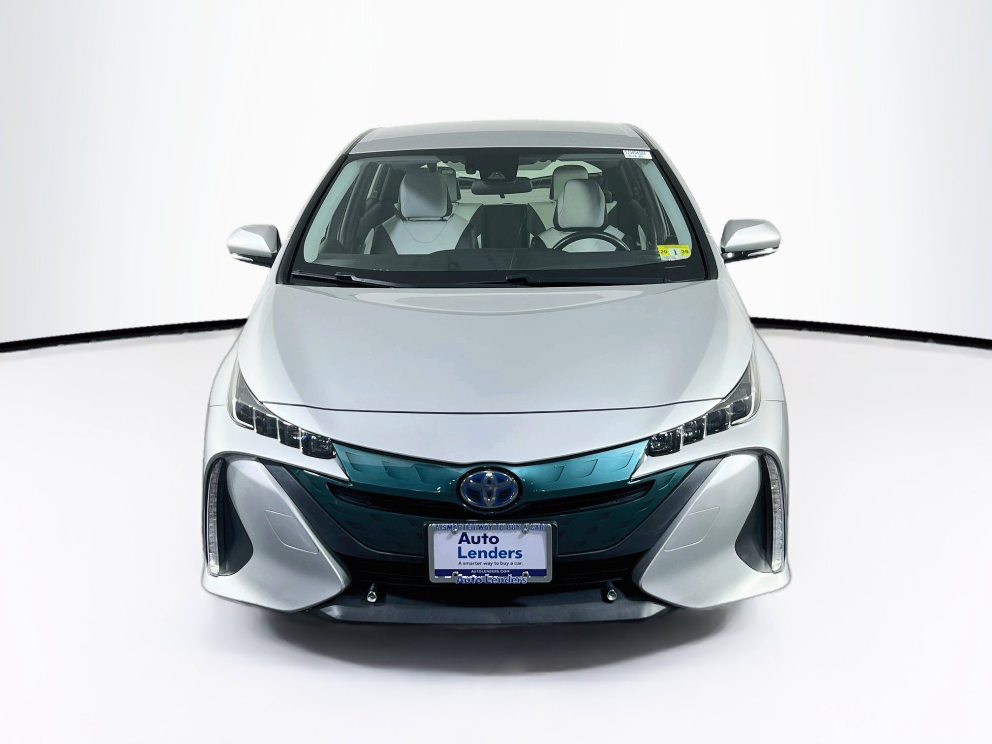 Used 2018 Toyota Prius Prime Premium FWD image 2