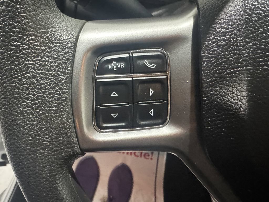 Used 2022 RAM 1500 Classic SLT image 5