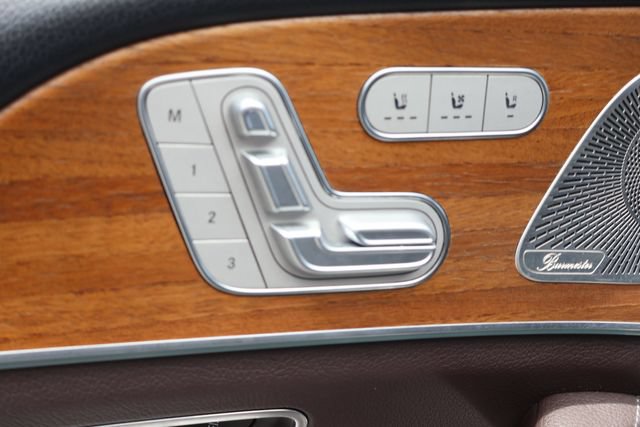 Used 2022 Mercedes-Benz GLS 450 4MATIC image 13