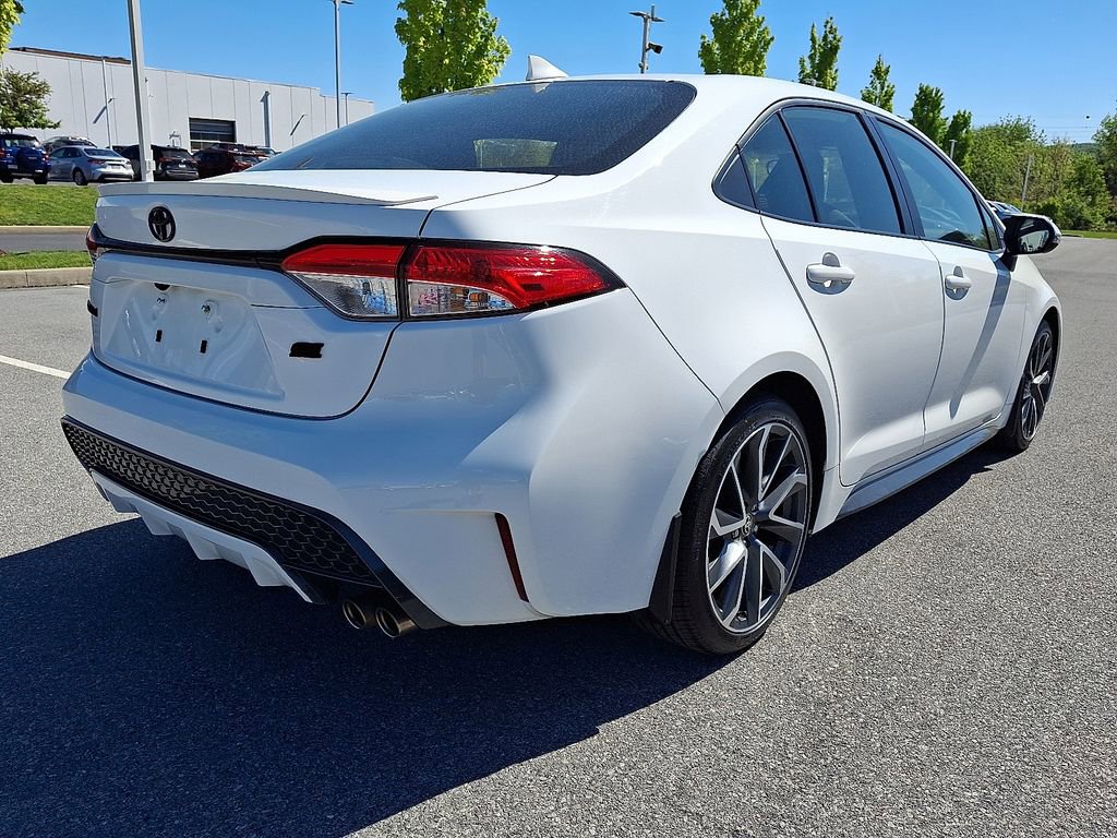 Used 2022 Toyota Corolla SE w/ SE Premium Package FWD image 10