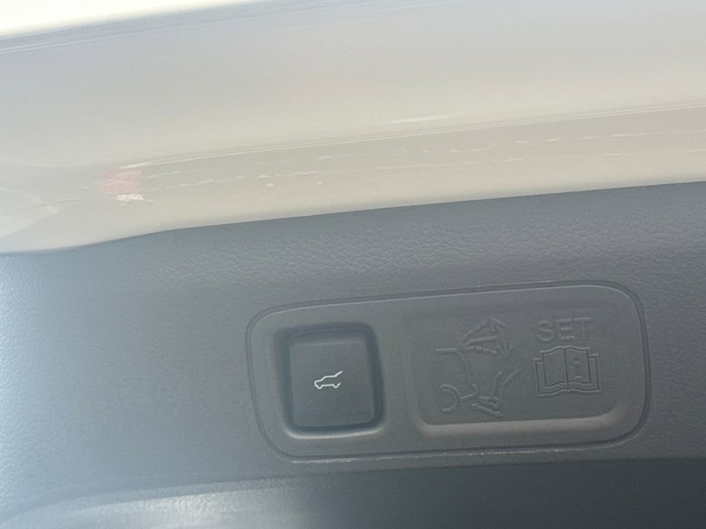 Used 2020 Ford Expedition XLT w/ Equipment Group 202A image 30