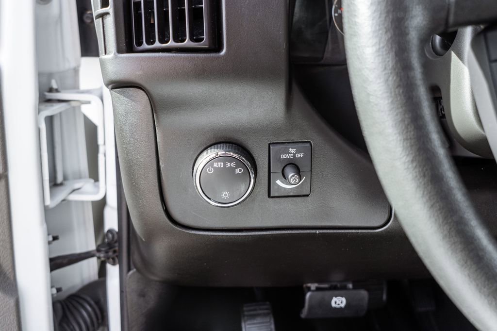 Used 2024 GMC Savana 2500 w/ Driver Convenience Package image 15