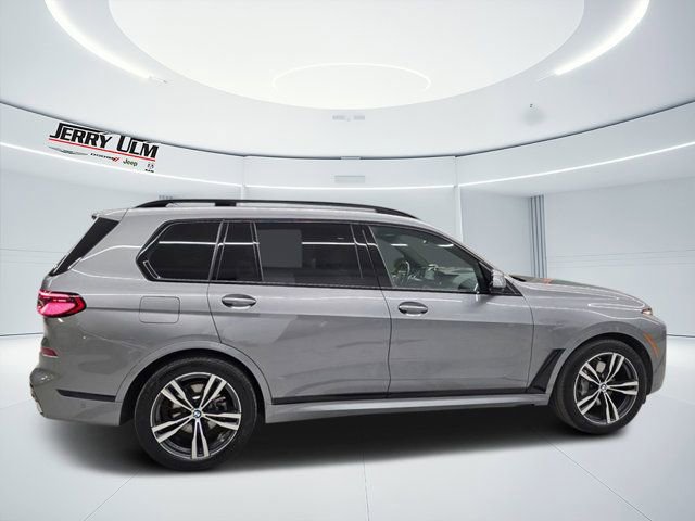 Used 2023 BMW X7 xDrive40i w/ Executive Package image 2