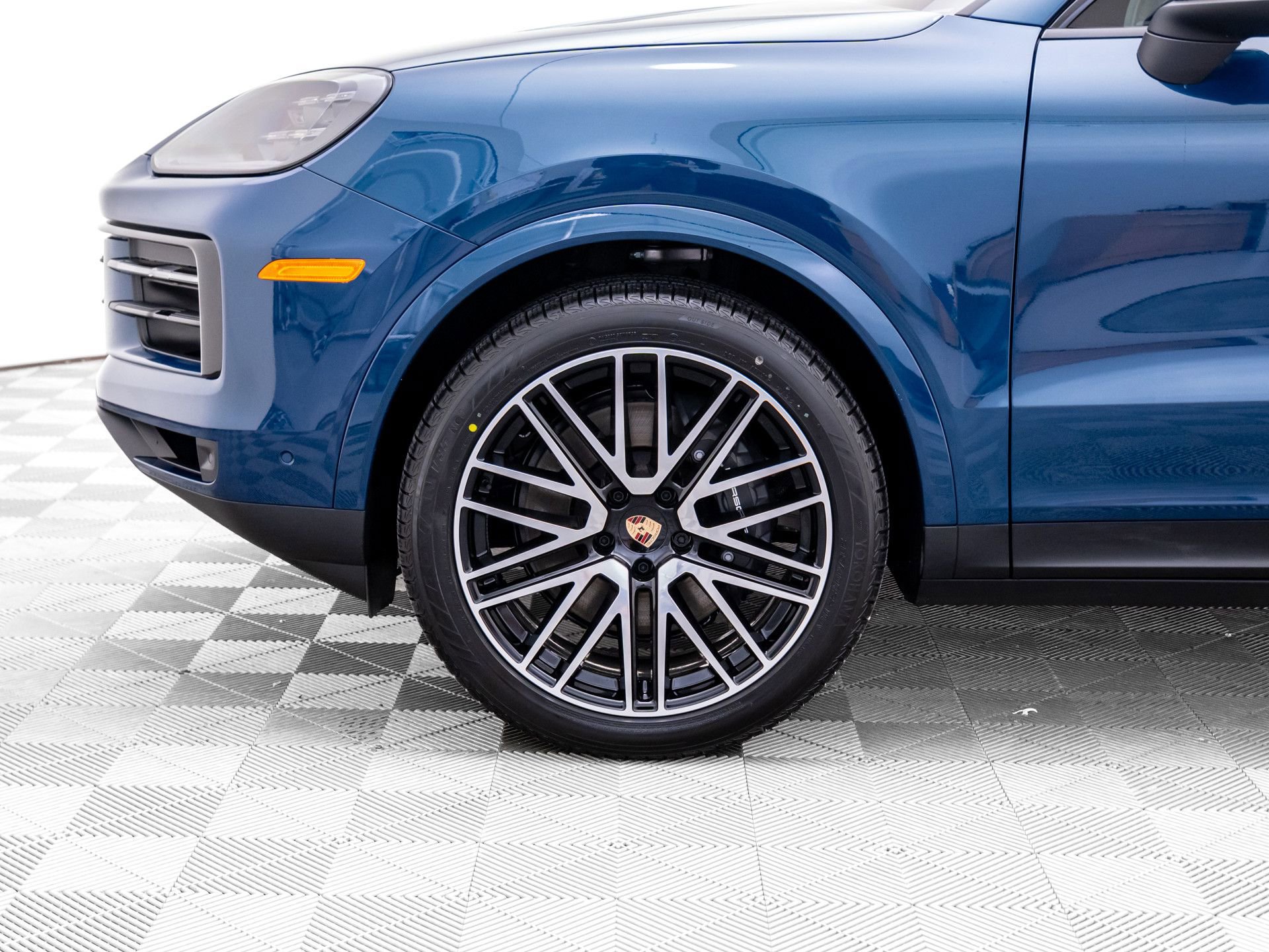 New 2026 Porsche Cayenne Coupe AWD/4WD image 34