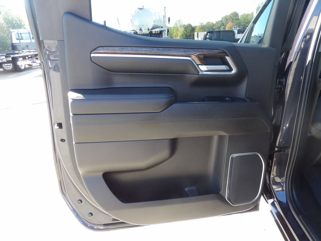 Used 2022 GMC Sierra 1500 Elevation RWD image 28
