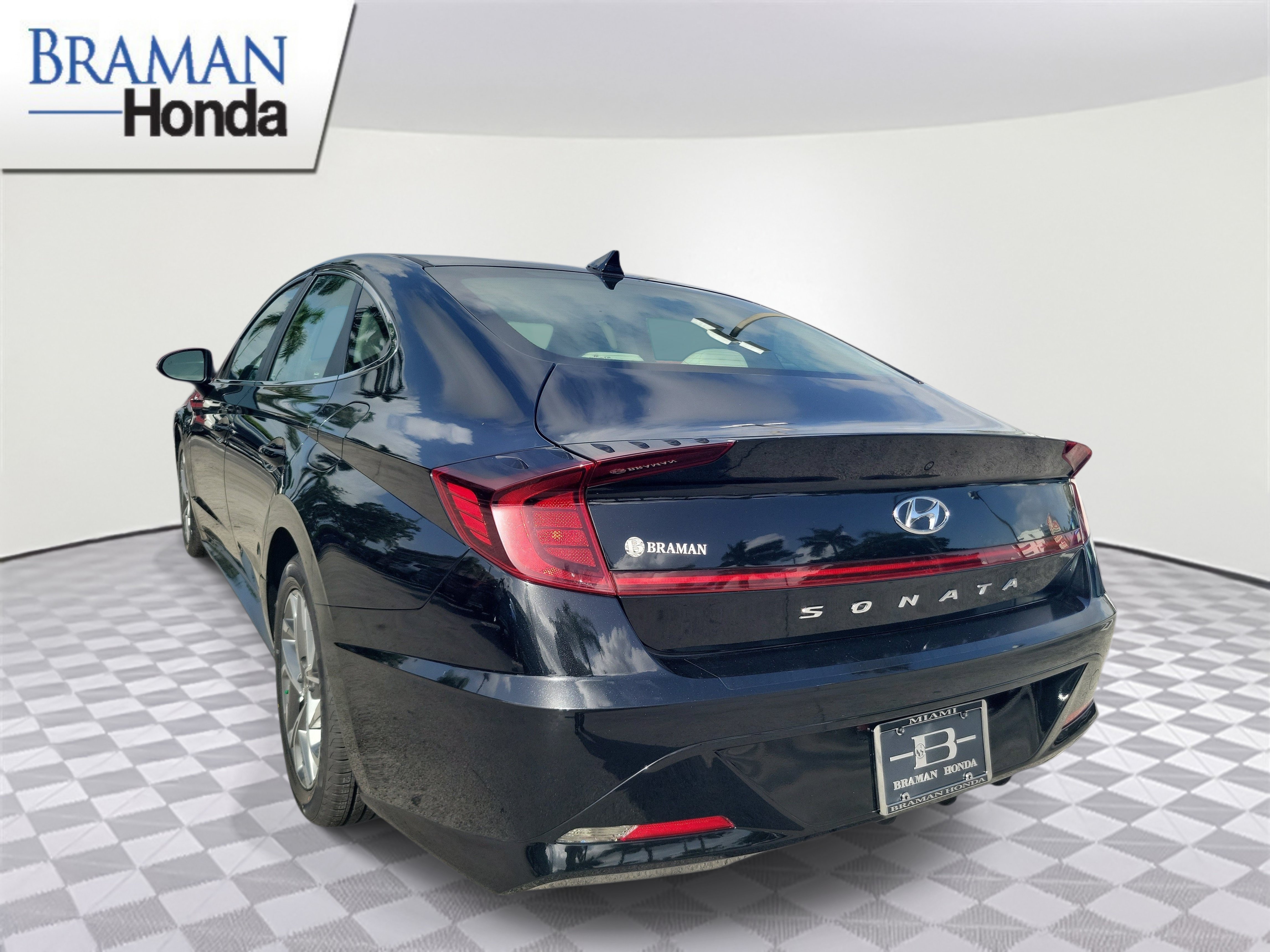 Used 2022 Hyundai Sonata SEL FWD image 4