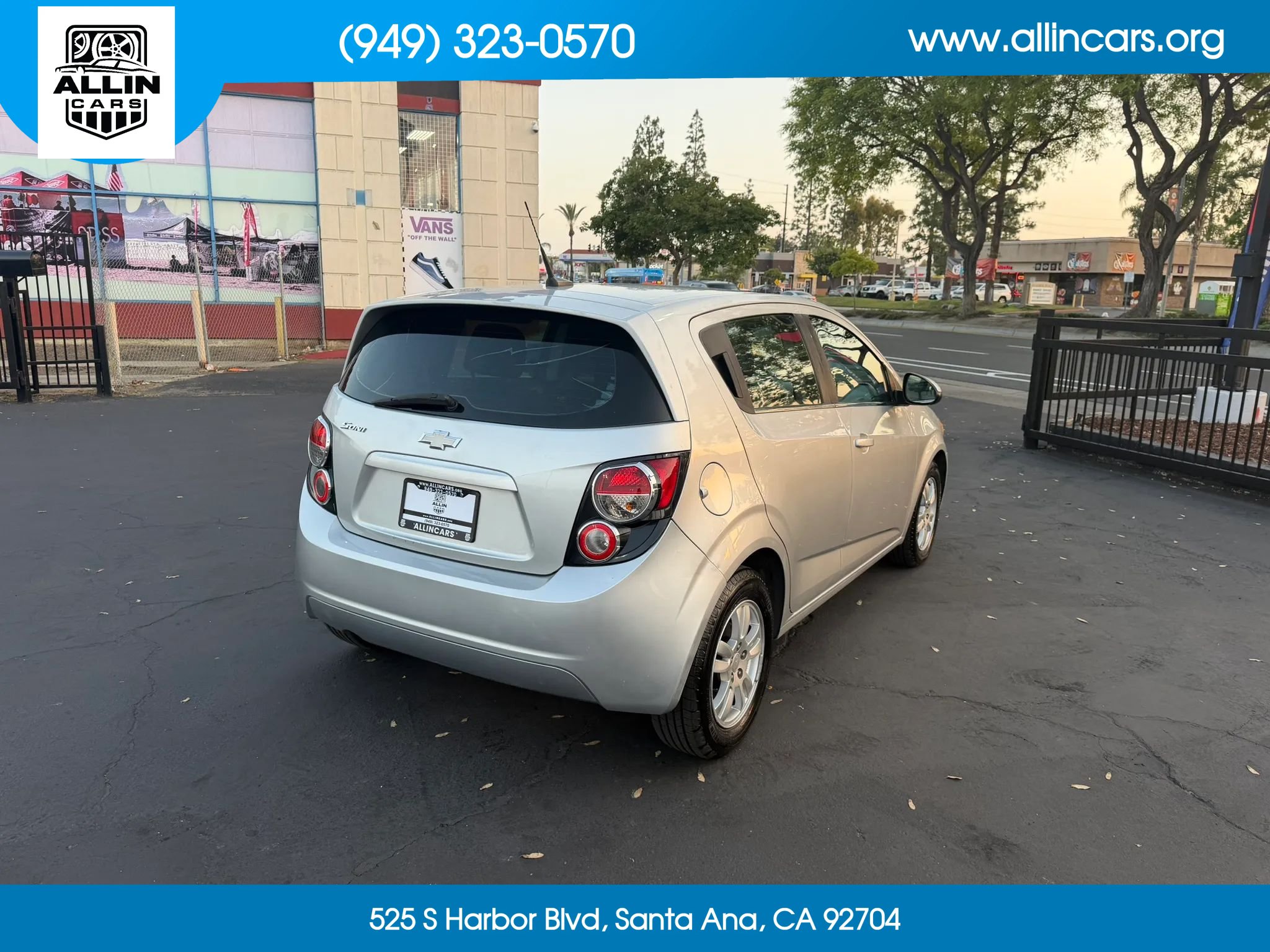 Used 2013 Chevrolet Sonic LT FWD image 4